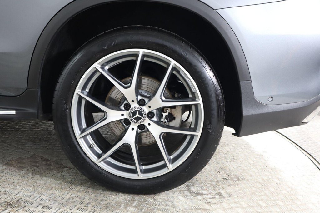 Used Mercedes-Benz GLC 2022 for sale - 76642735: Photo 35