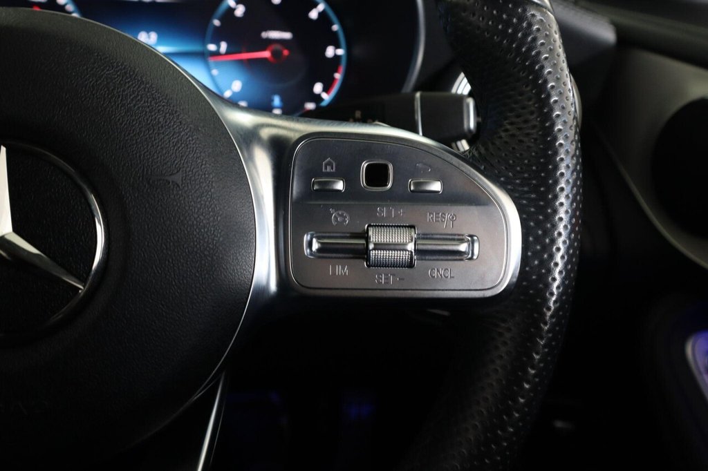 Used Mercedes-Benz GLC 2021 for sale - 76642449: Photo 17