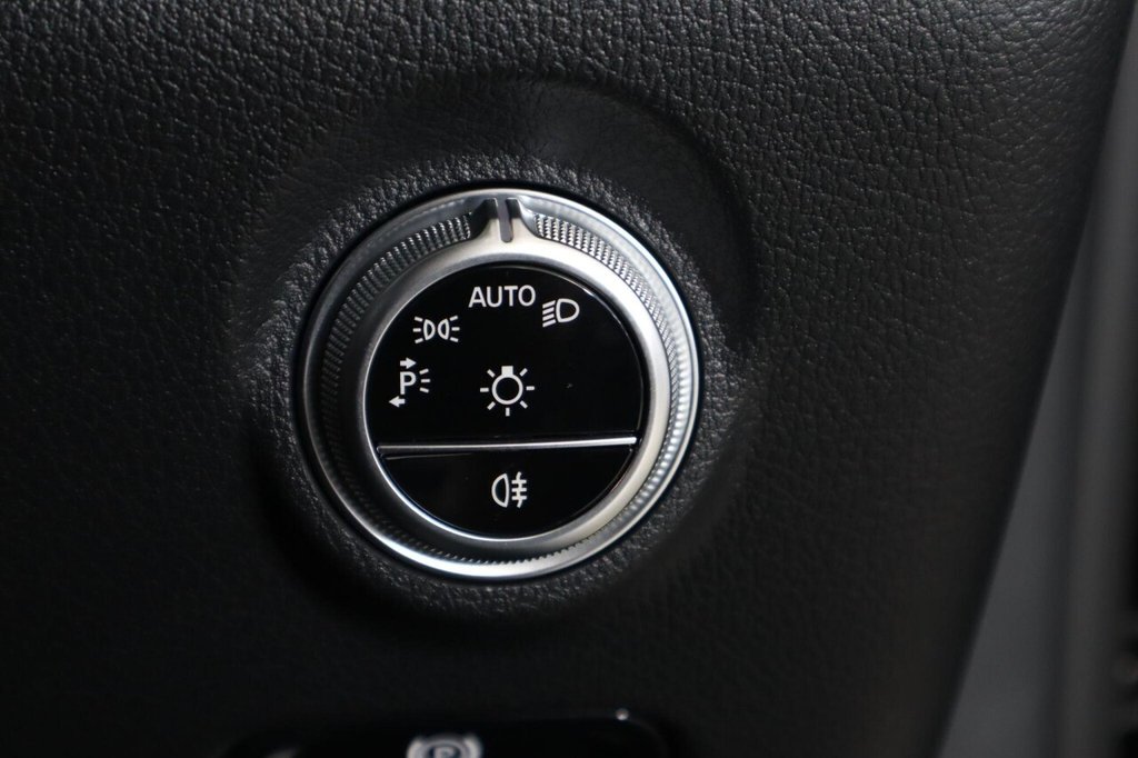 Used Mercedes-Benz C Class 2022 for sale - 76617871: Photo 21