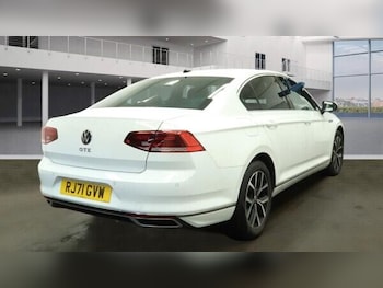 Used Volkswagen Passat 2021 for sale - 77551669: Photo