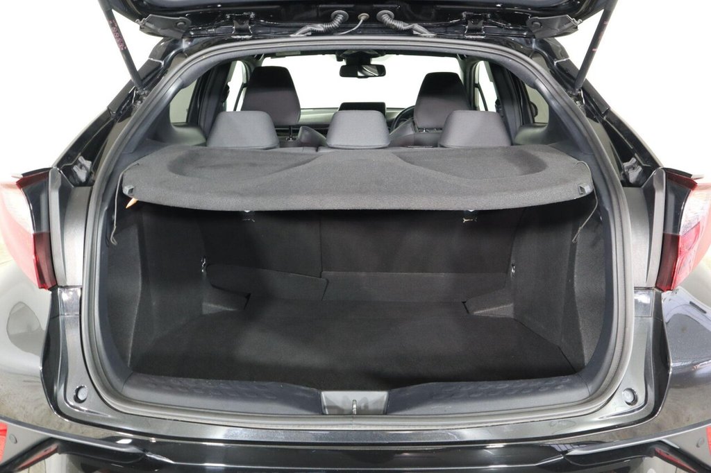 Used Toyota C-HR 2022 for sale - 76406822: Photo 44