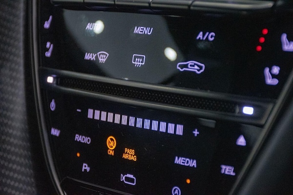 Used Aston Martin DB11 2020 for sale - 74931012: Photo 39