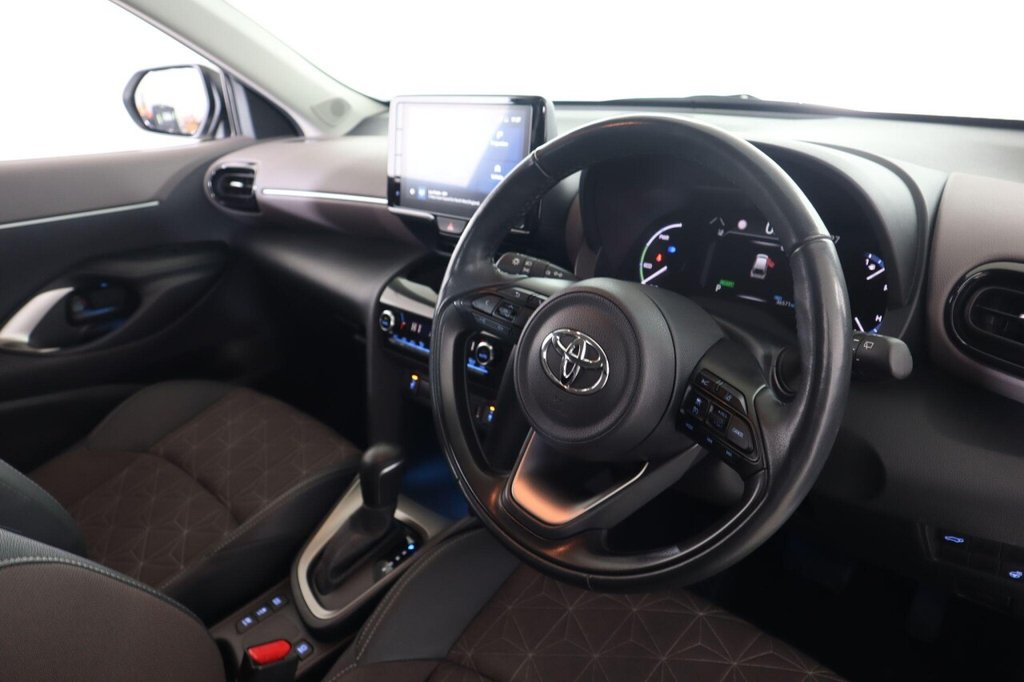 Used Toyota Yaris Cross 2023 for sale - 77250468: Photo 11