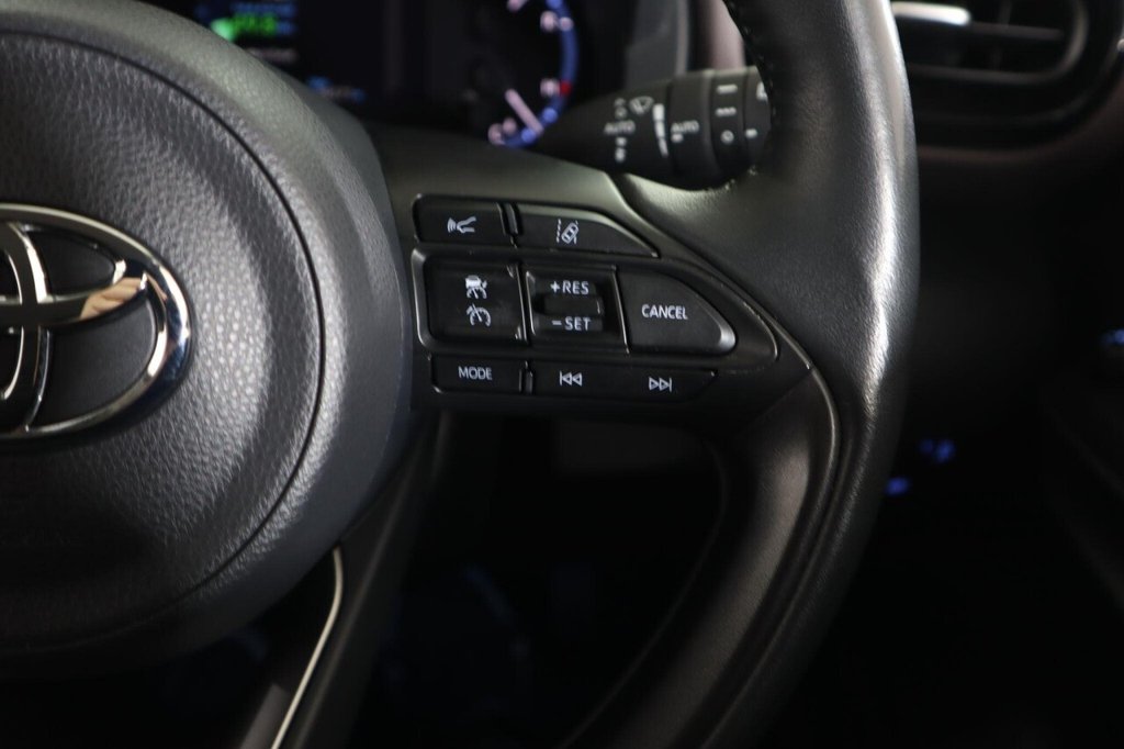 Used Toyota Yaris Cross 2023 for sale - 77250468: Photo 17