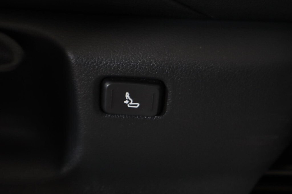 Used Toyota Yaris Cross 2023 for sale - 77250468: Photo 26