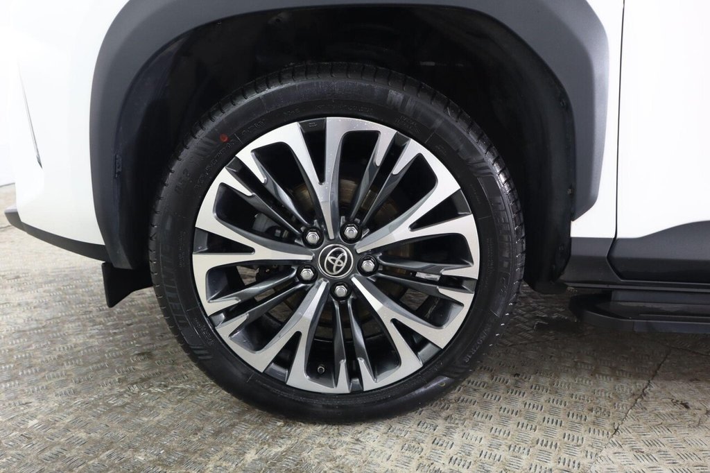 Used Toyota Yaris Cross 2023 for sale - 77250468: Photo 32