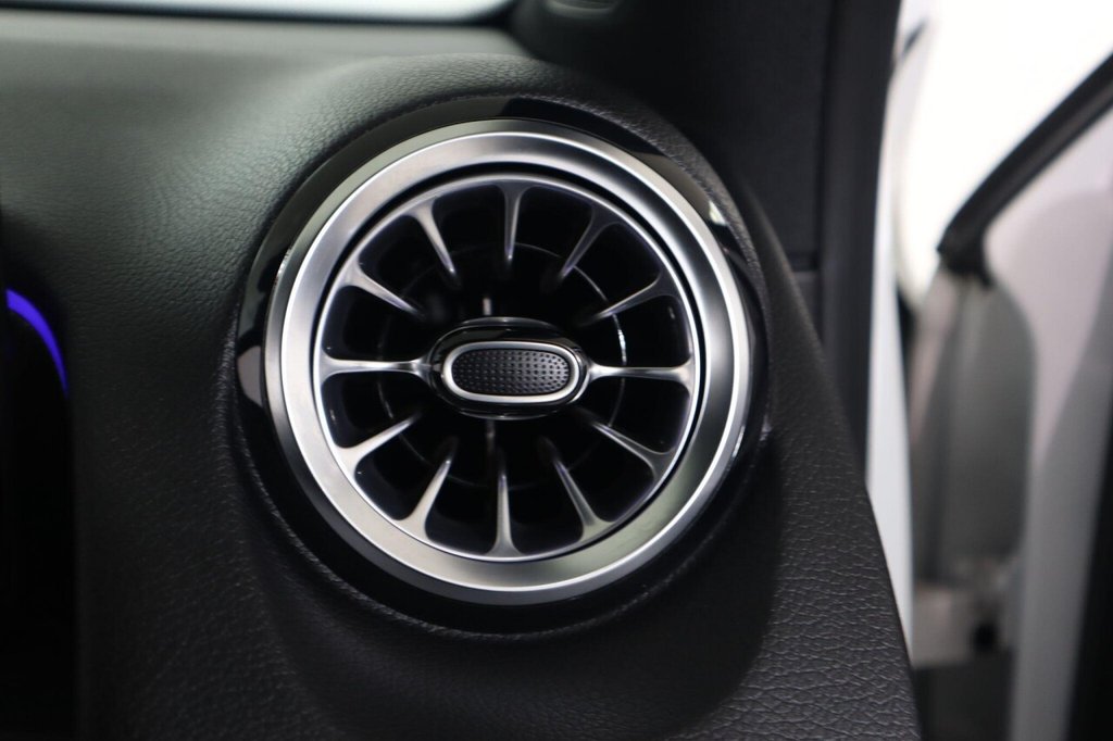 Used Mercedes-Benz GLB 2021 for sale - 77452188: Photo 32