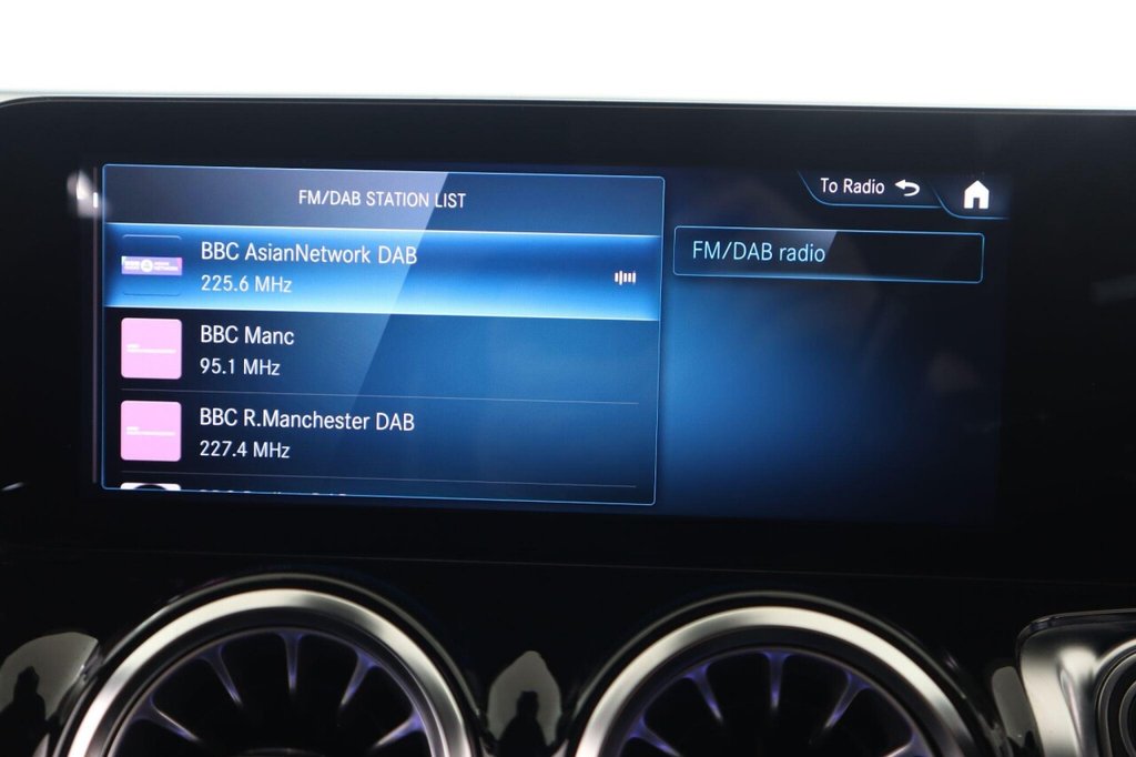 Used Mercedes-Benz GLB 2021 for sale - 77452188: Photo 37