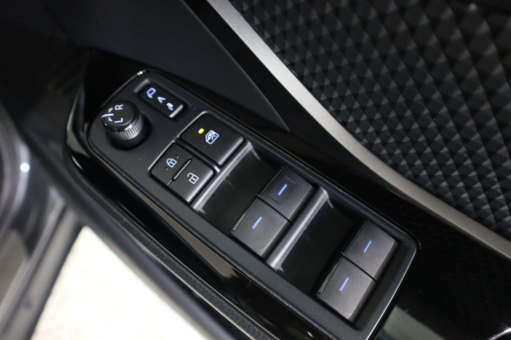 Used Toyota C-HR 2022 for sale - 76986170: Photo 16