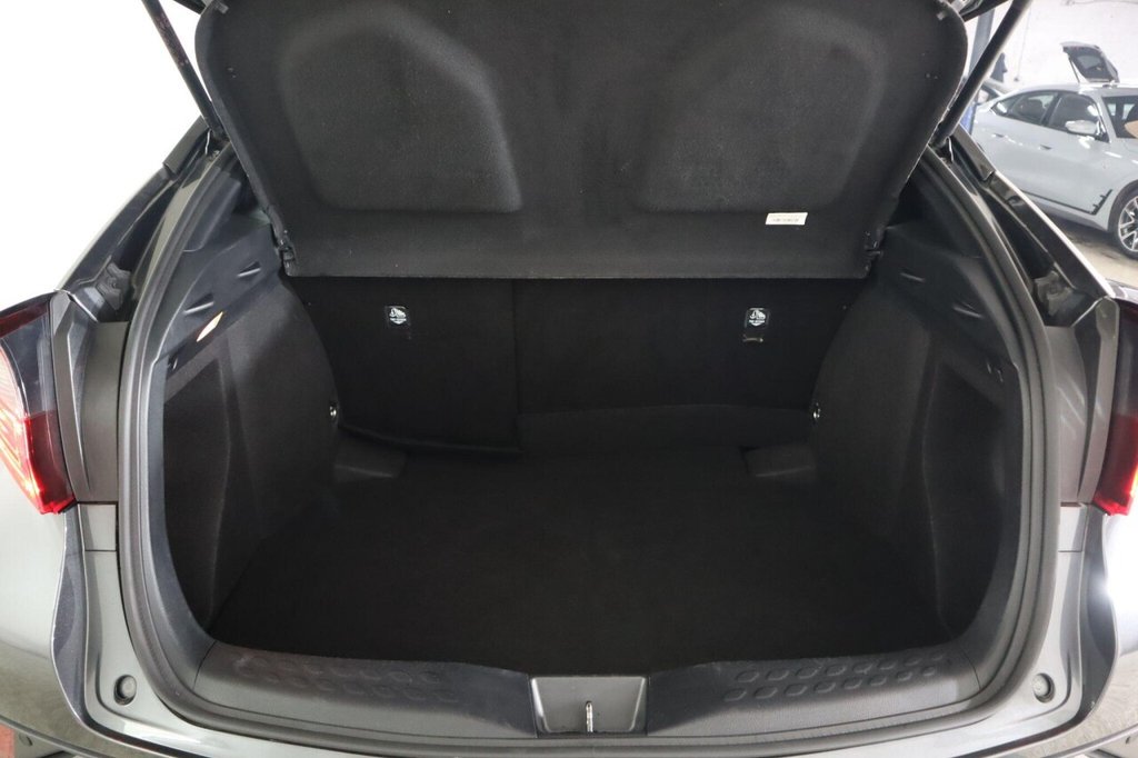 Used Toyota C-HR 2022 for sale - 76986170: Photo 18