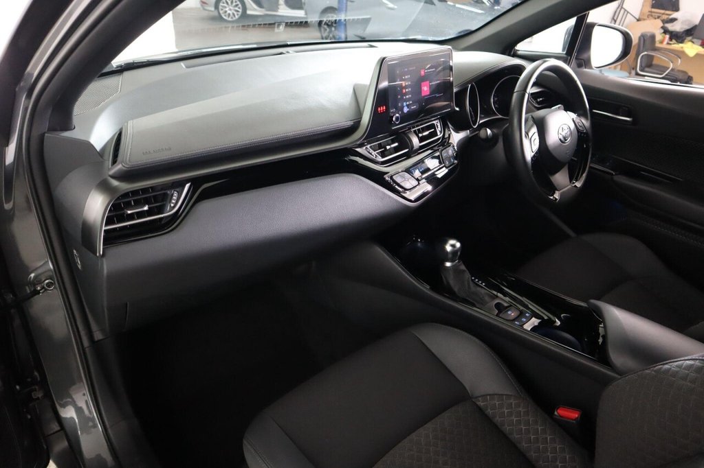 Used Toyota C-HR 2022 for sale - 76986170: Photo 31