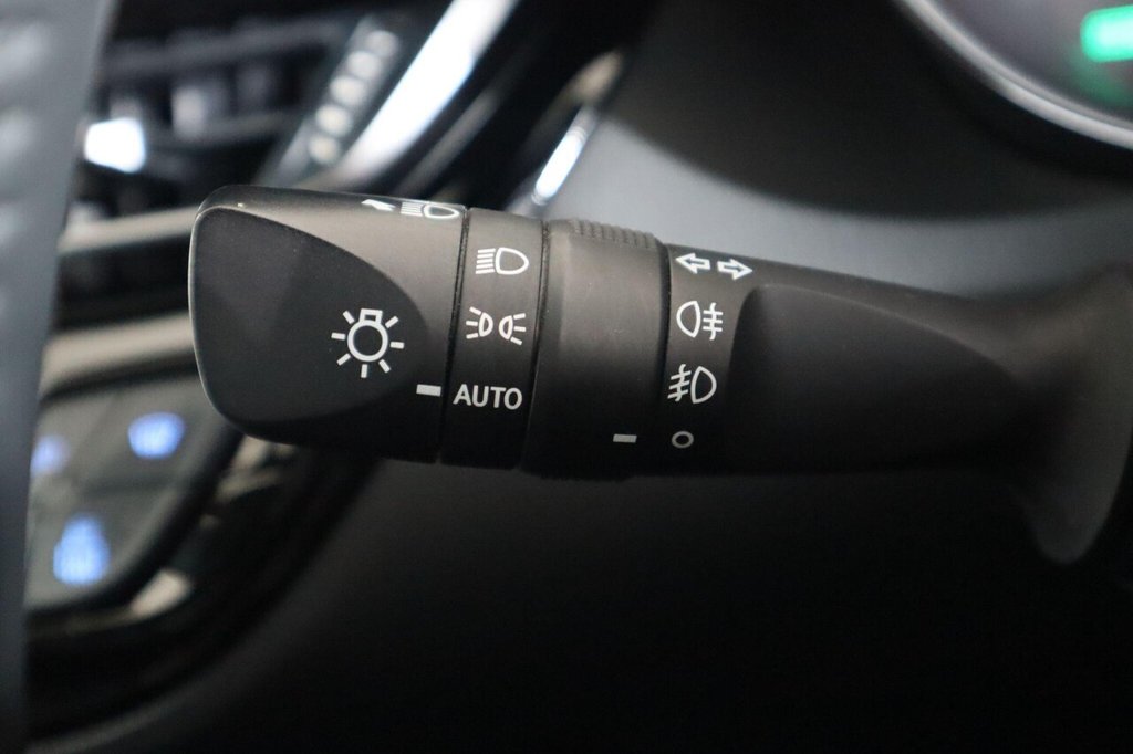 Used Toyota C-HR 2022 for sale - 76986170: Photo 35