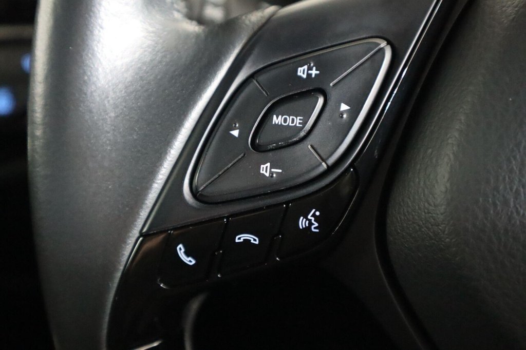 Used Toyota C-HR 2022 for sale - 76986170: Photo 37