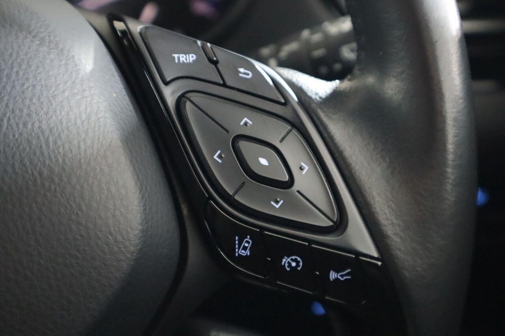 Used Toyota C-HR 2022 for sale - 76986170: Photo 38