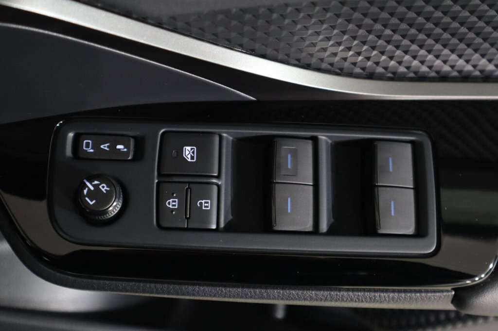 Used Toyota C-HR 2022 for sale - 76711466: Photo 30