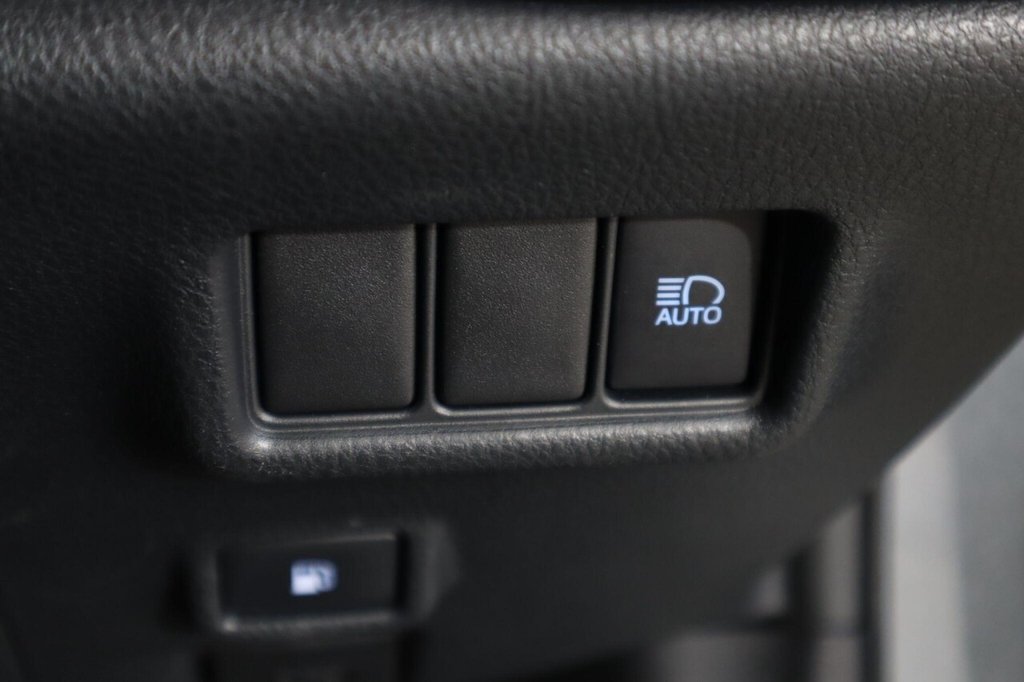 Used Toyota C-HR 2022 for sale - 76376057: Photo 24
