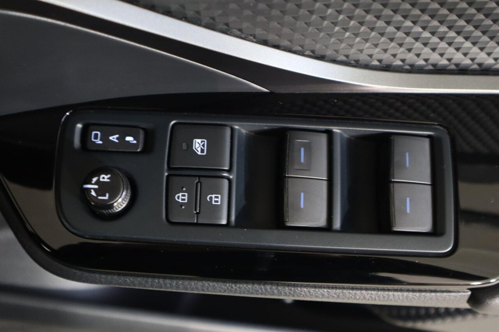 Used Toyota C-HR 2022 for sale - 76376057: Photo 25