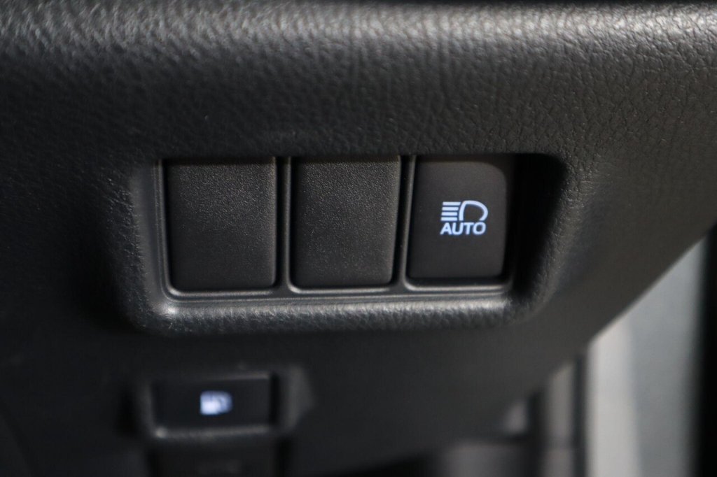 Used Toyota C-HR 2022 for sale - 76376057: Photo 26