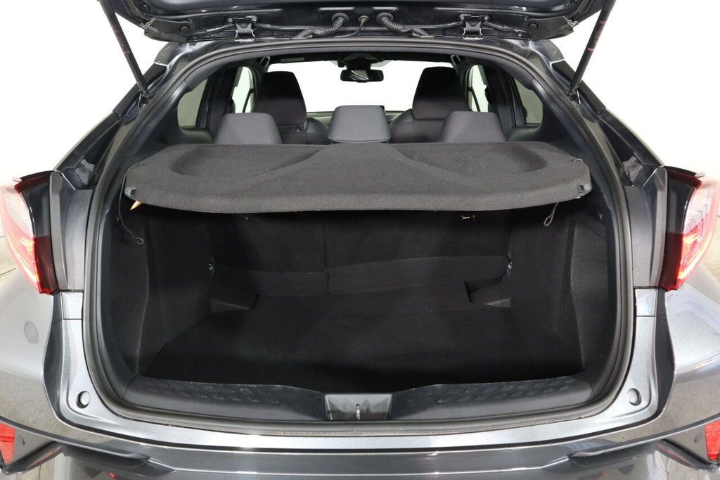 Used Toyota C-HR 2022 for sale - 76376057: Photo 44