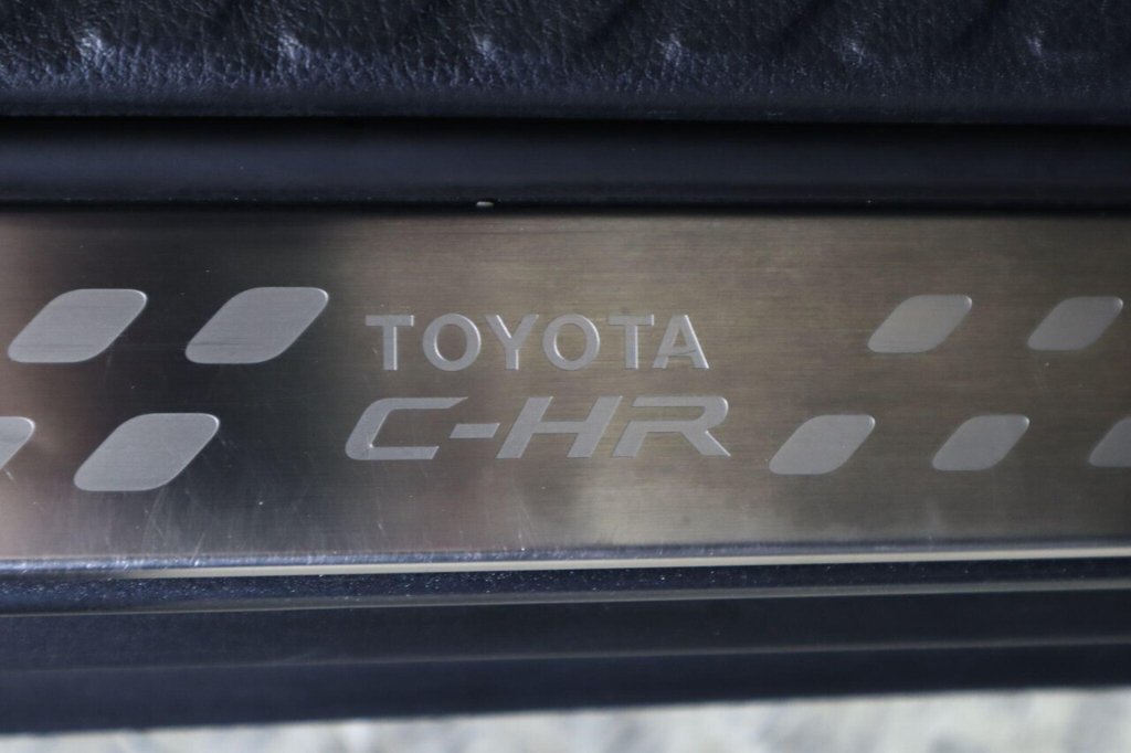 Used Toyota C-HR 2022 for sale - 76376057: Photo 48