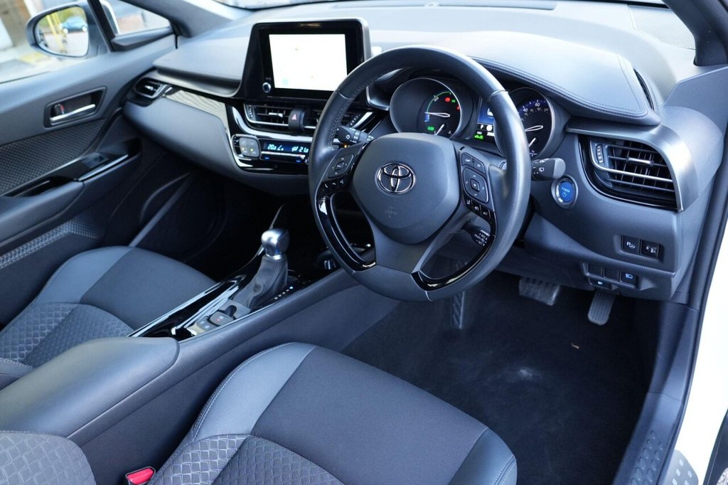 Used Toyota C-HR 2022 for sale - 76910442: Photo 11