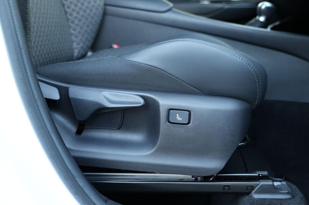 Used Toyota C-HR 2022 for sale - 76910442: Photo 23