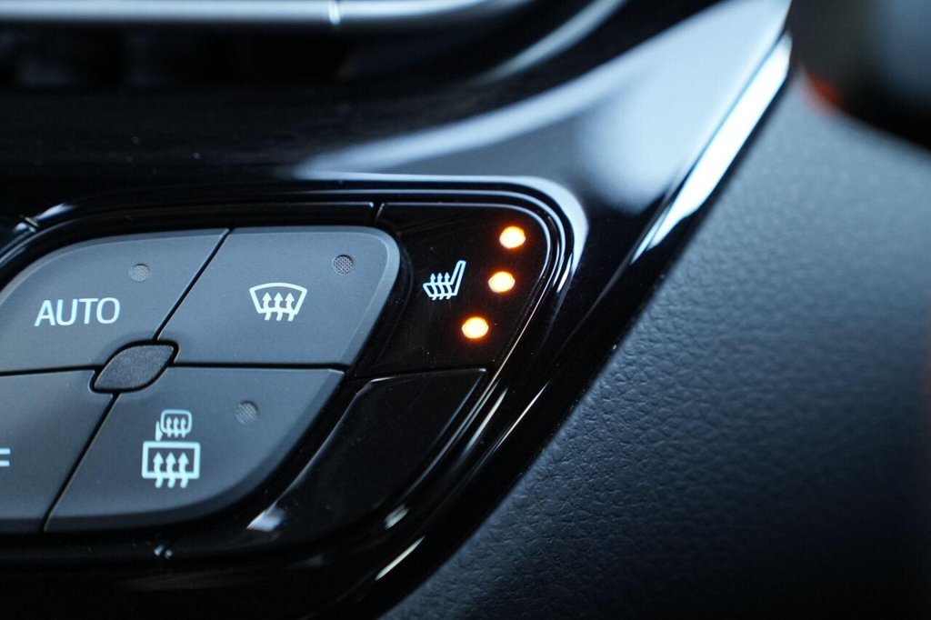 Used Toyota C-HR 2022 for sale - 76910442: Photo 31