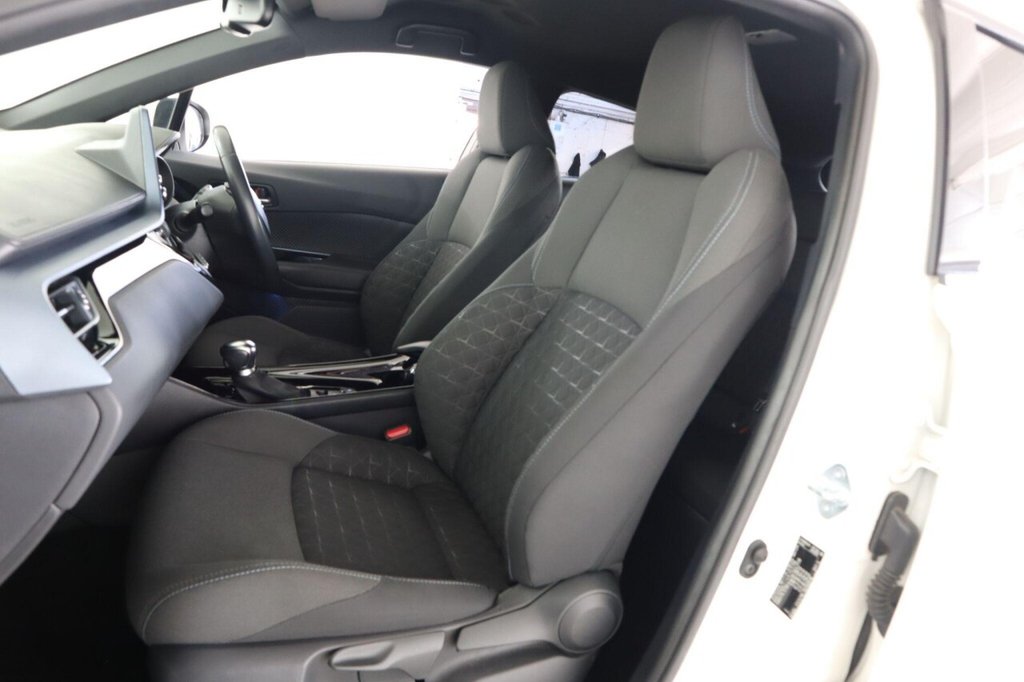 Used Toyota C-HR 2022 for sale - 76642457: Photo 44