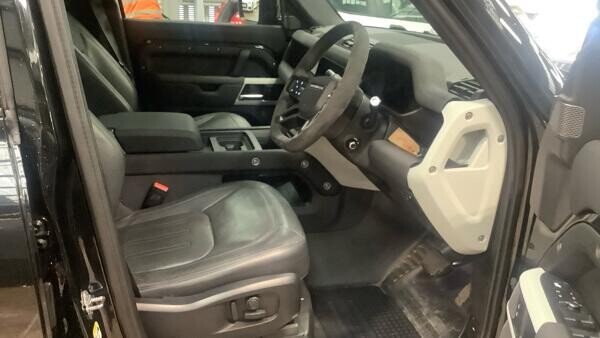 Used Land Rover Defender 2021 for sale - 77765336: Photo 10