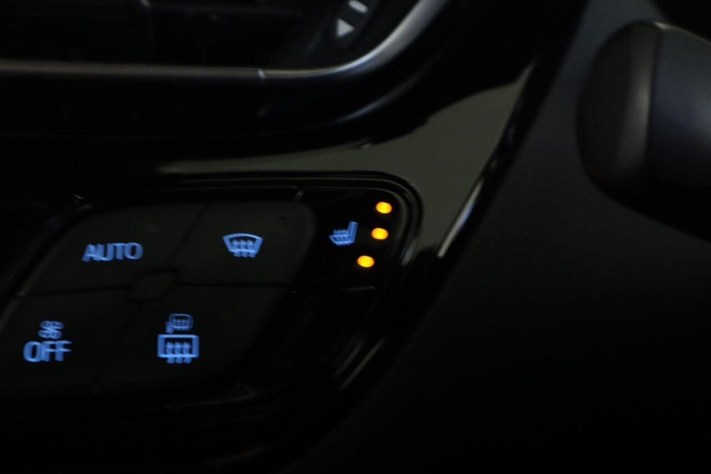 Used Toyota C-HR 2020 for sale - 77748792: Photo 22