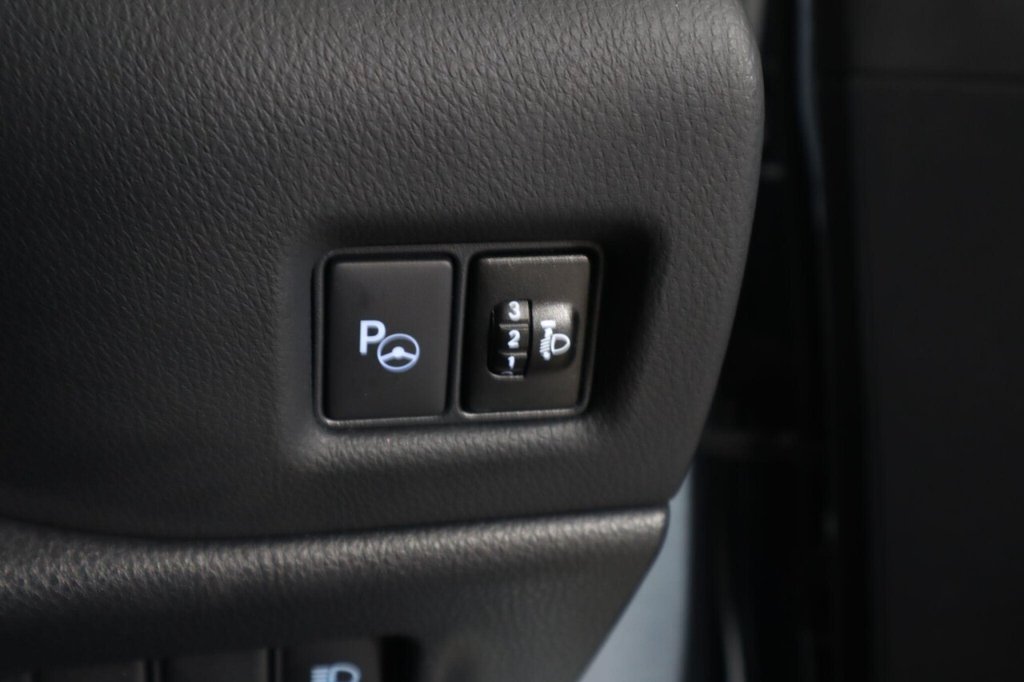 Used Toyota C-HR 2020 for sale - 77748792: Photo 25