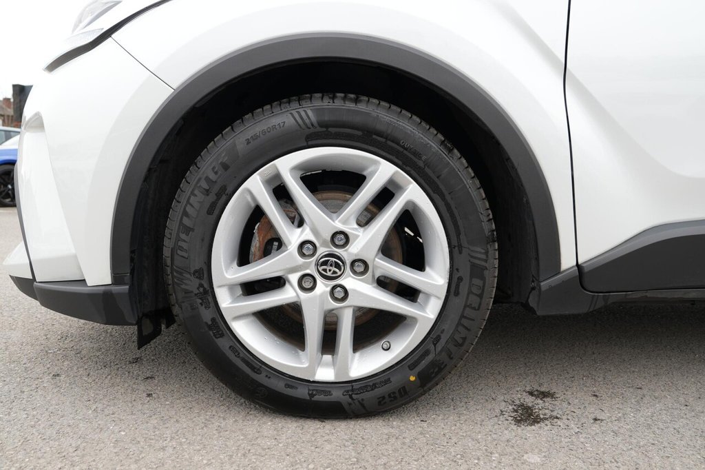 Used Toyota C-HR 2023 for sale - 78030861: Photo 15