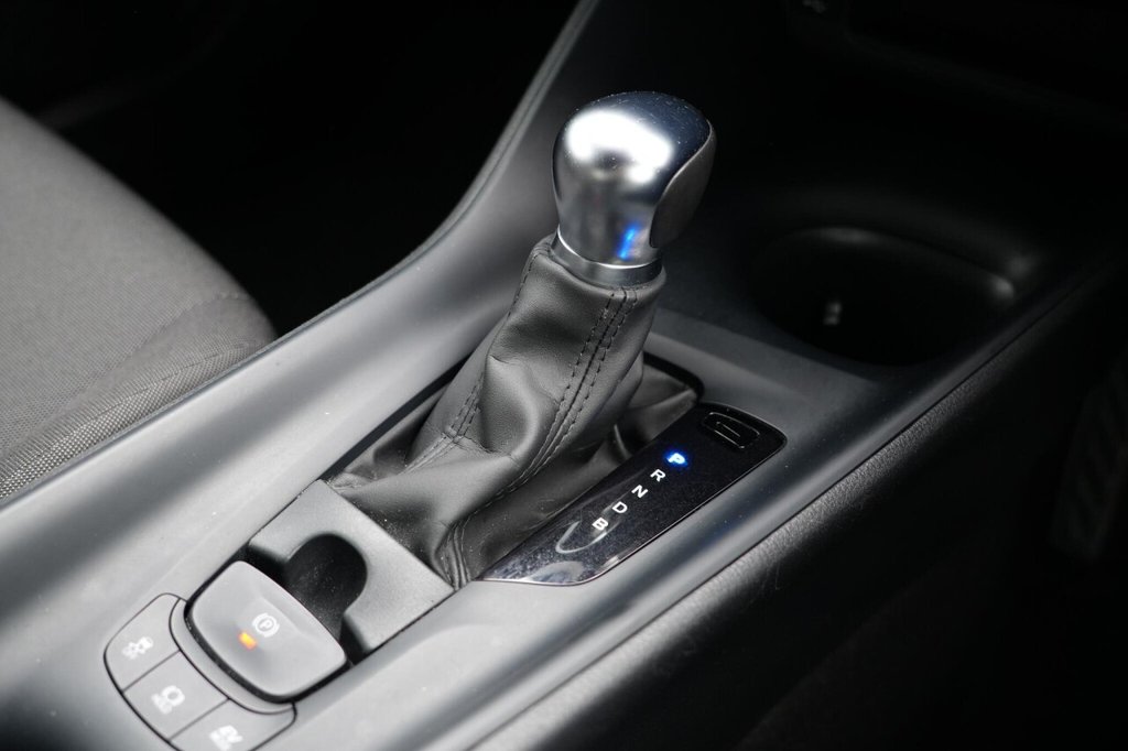 Used Toyota C-HR 2023 for sale - 78030861: Photo 21