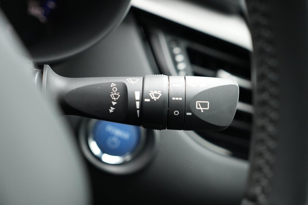 Used Toyota C-HR 2023 for sale - 78030861: Photo 45