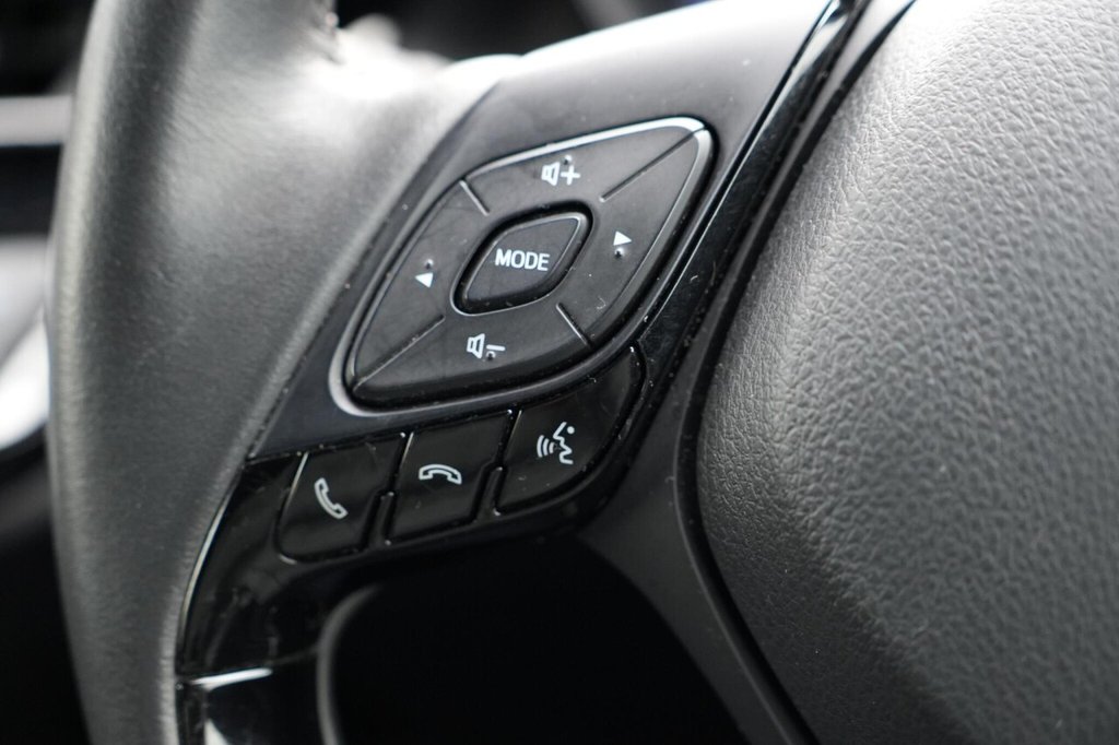 Used Toyota C-HR 2023 for sale - 78030861: Photo 47