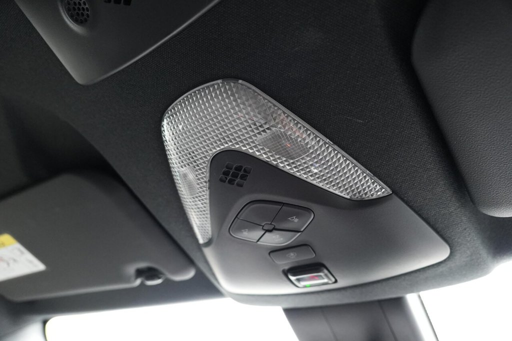 Used Toyota C-HR 2023 for sale - 78030861: Photo 50