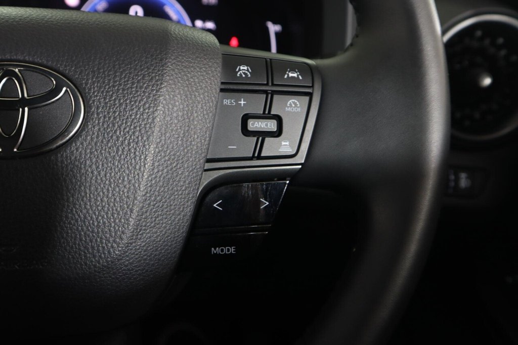 Used Toyota C-HR 2024 for sale - 77188600: Photo 16