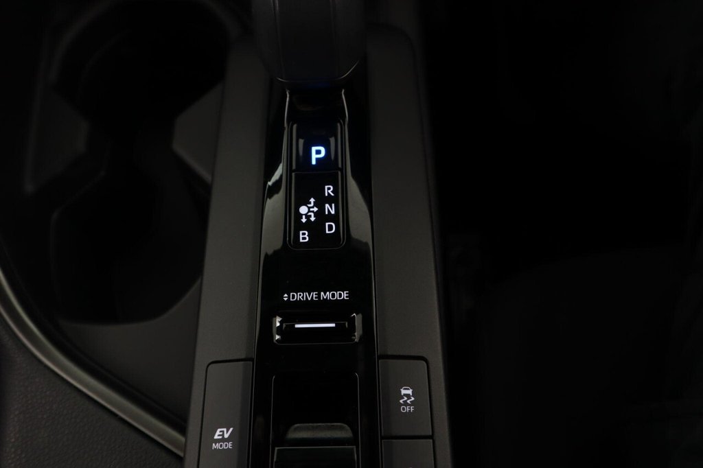 Used Toyota C-HR 2024 for sale - 77188600: Photo 22