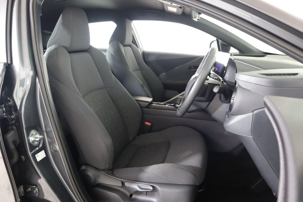 Used Toyota C-HR 2024 for sale - 77188600: Photo 45