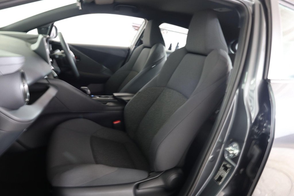 Used Toyota C-HR 2024 for sale - 77188600: Photo 46