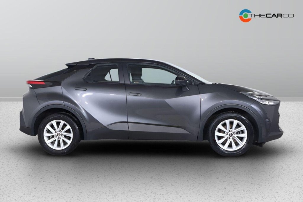 Used Toyota C-HR 2024 for sale - 77188600: Photo 9