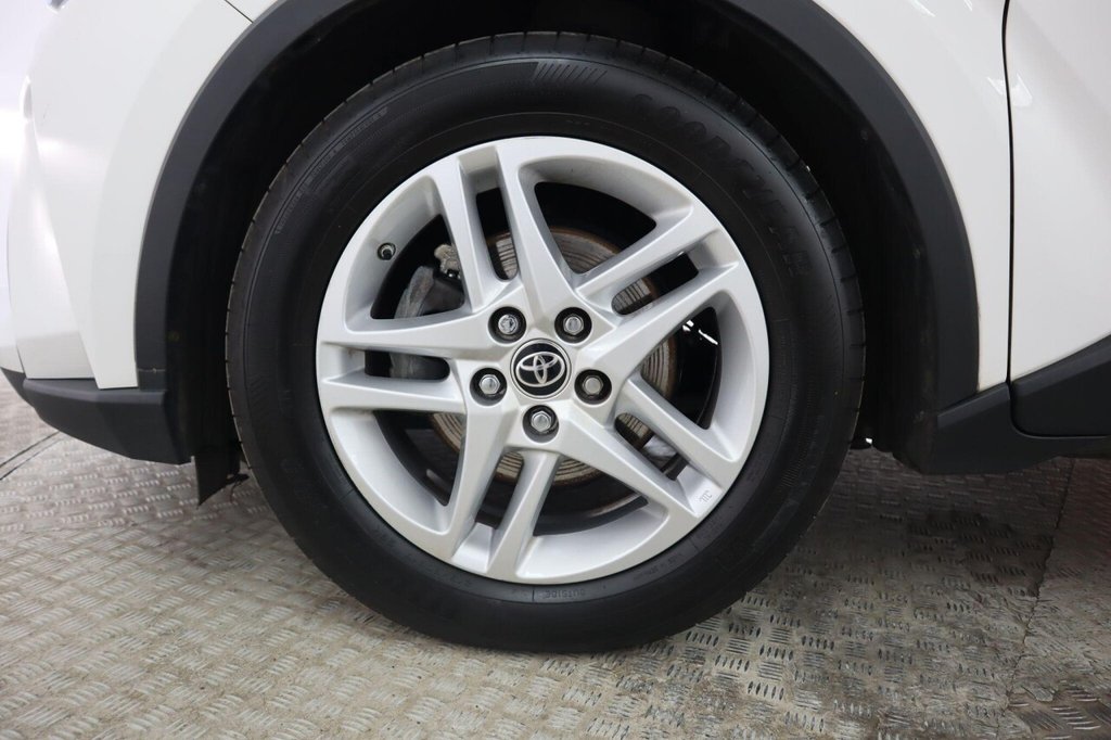 Used Toyota C-HR 2023 for sale - 77111040: Photo 40