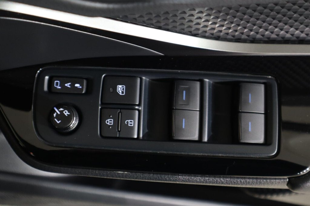Used Toyota C-HR 2022 for sale - 76356494: Photo 24