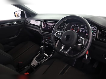 Used Volkswagen T-Roc 2021 for sale - 79438464: Photo