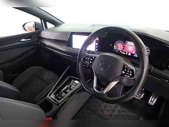 Used Volkswagen Golf 2023 for sale - 78806331: Photo