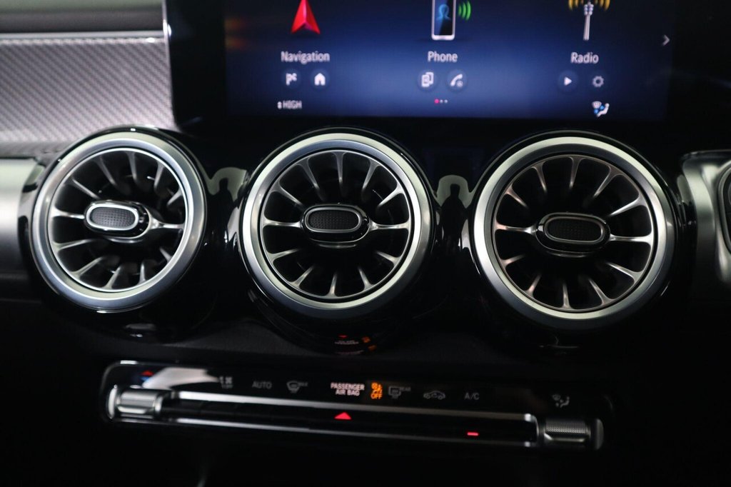 Used Mercedes-Benz GLB 2024 for sale - 76559182: Photo 35