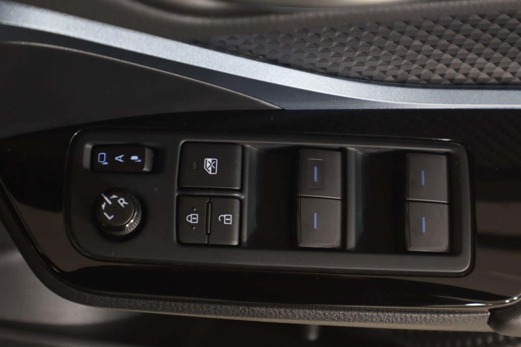 Used Toyota C-HR 2022 for sale - 77499328: Photo 25