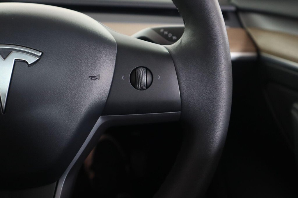 Used Tesla Model 3 2023 for sale - 76386309: Photo 17