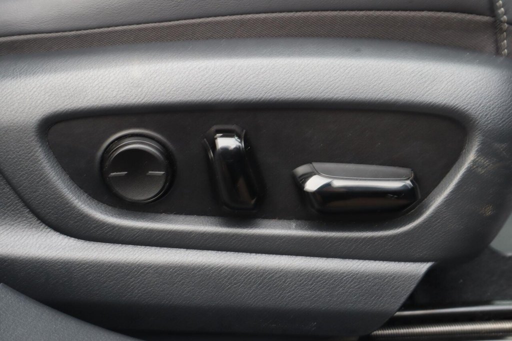 Used Lexus ES 2023 for sale - 77212677: Photo 32