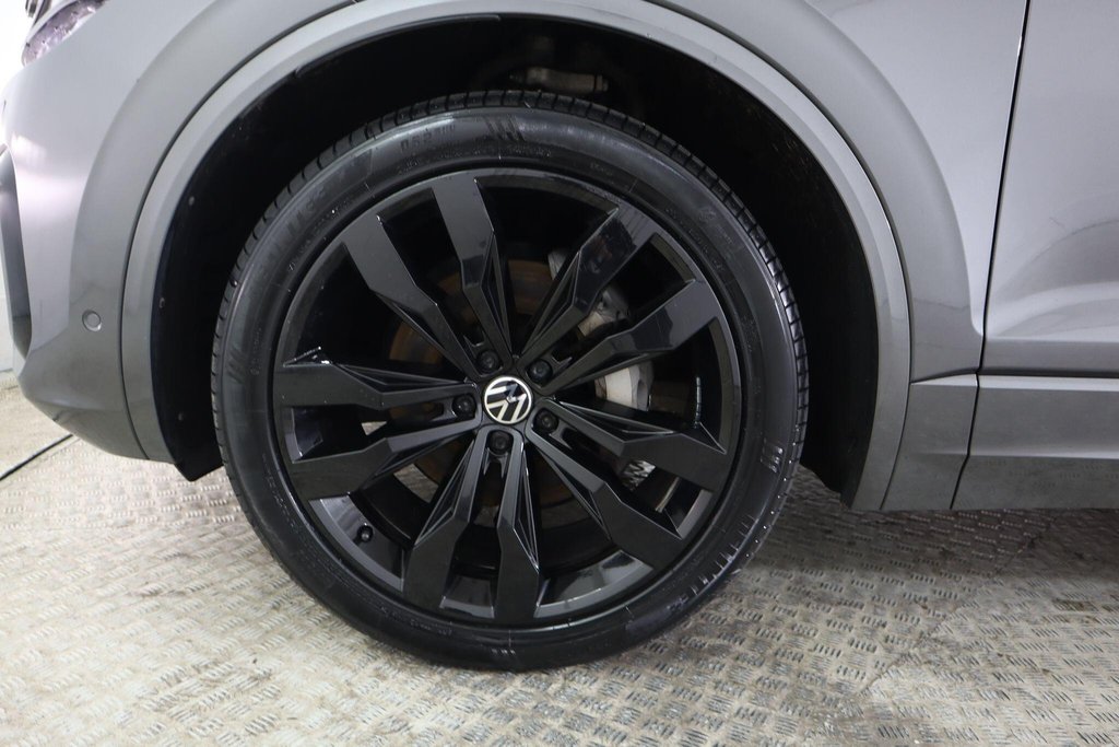 Used Volkswagen Touareg 2023 for sale - 77667557: Photo 34